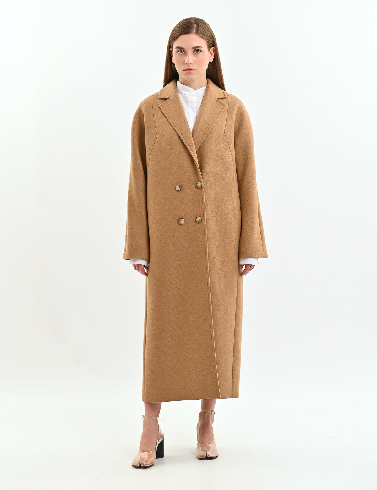 Dropped-shoulder coat in black