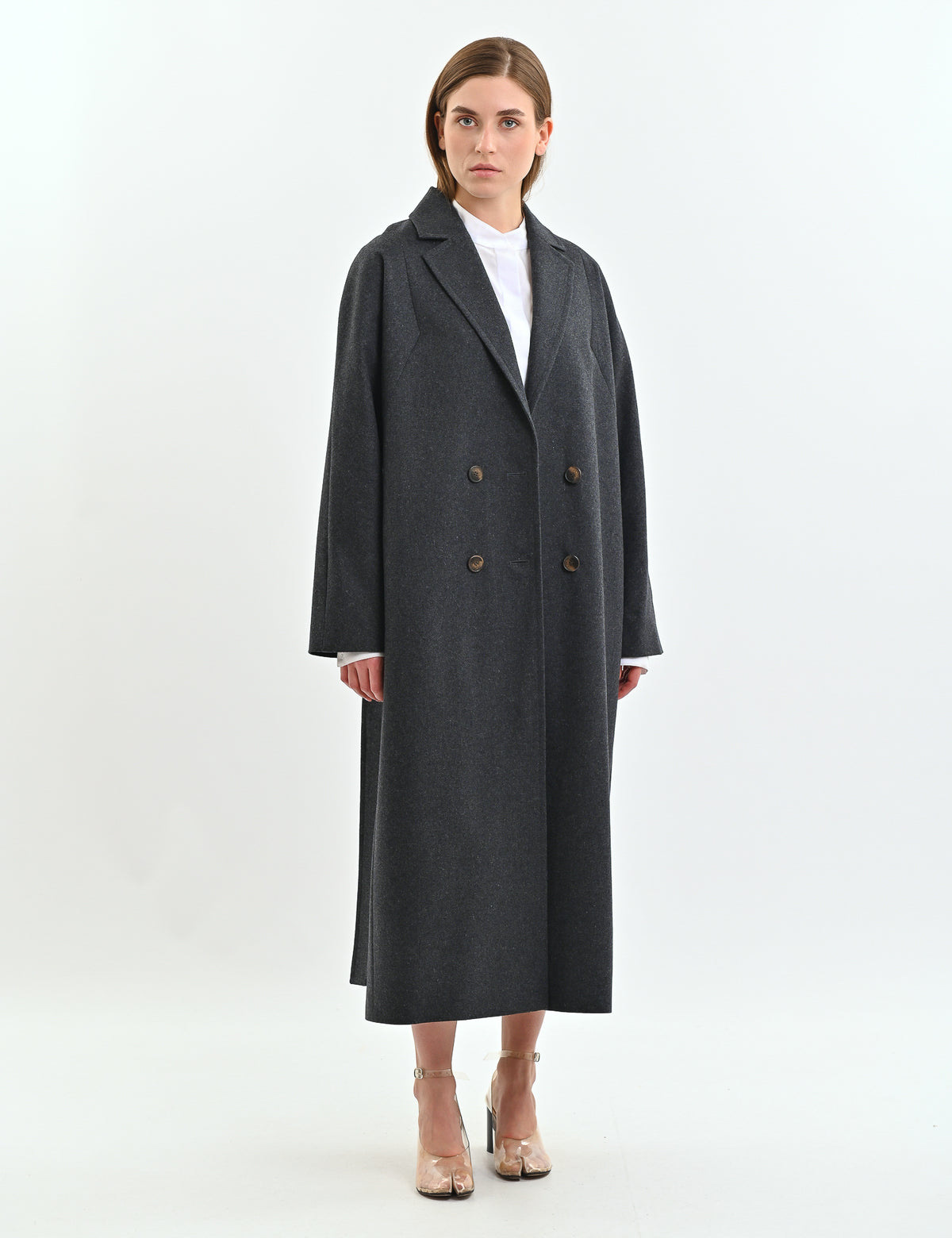 Dropped-shoulder coat in black