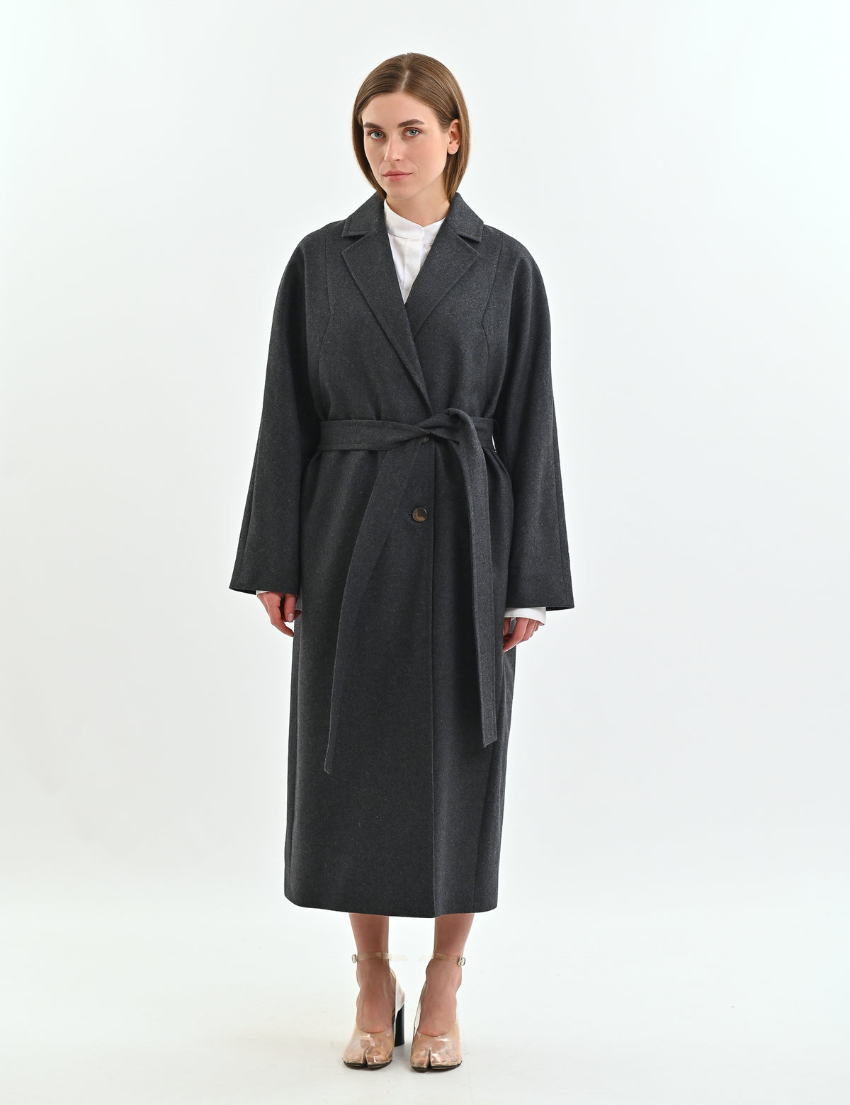 Dropped-shoulder coat in black
