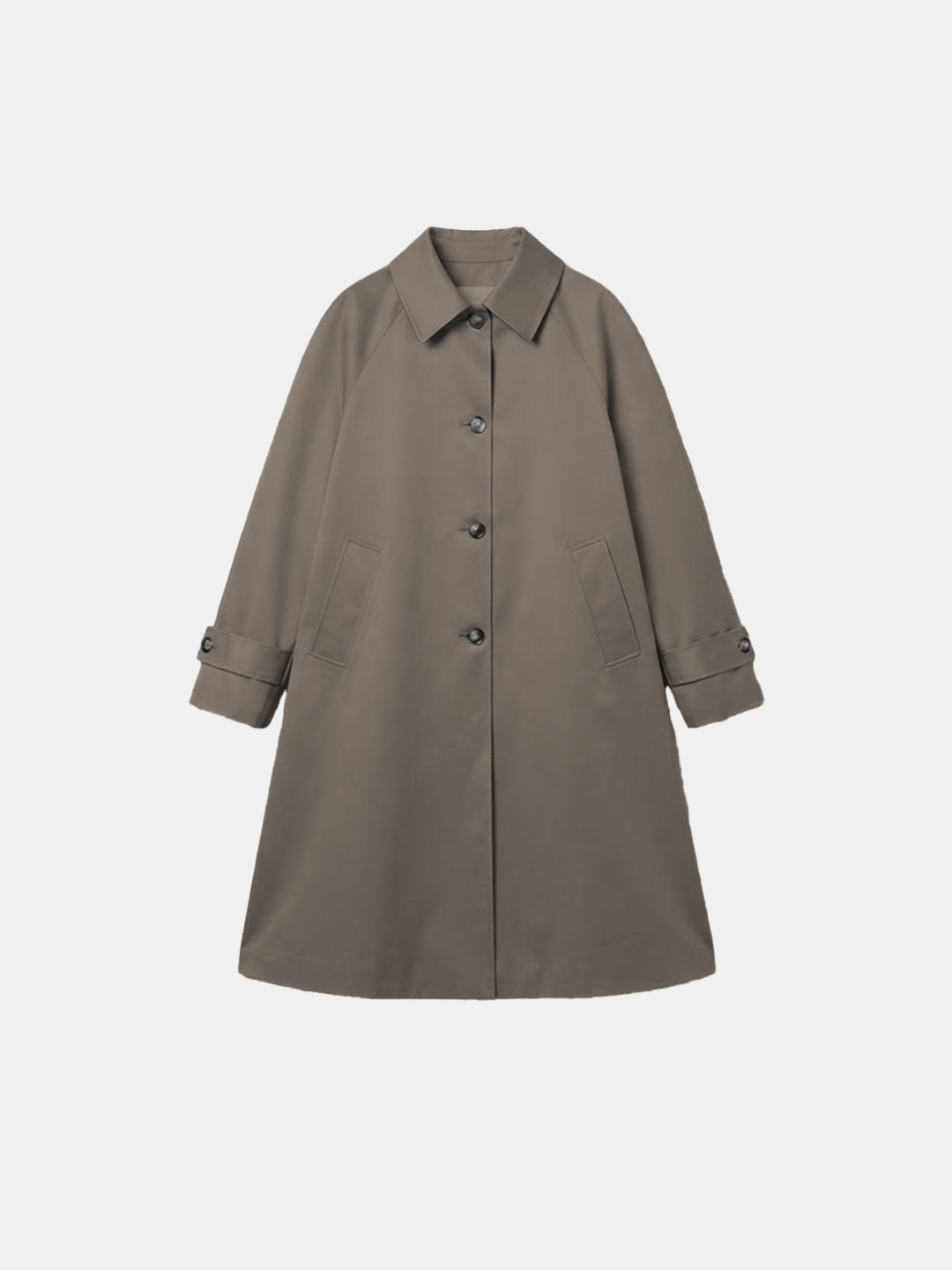 Double-breasted fitted coat with accentuated shoulders in black