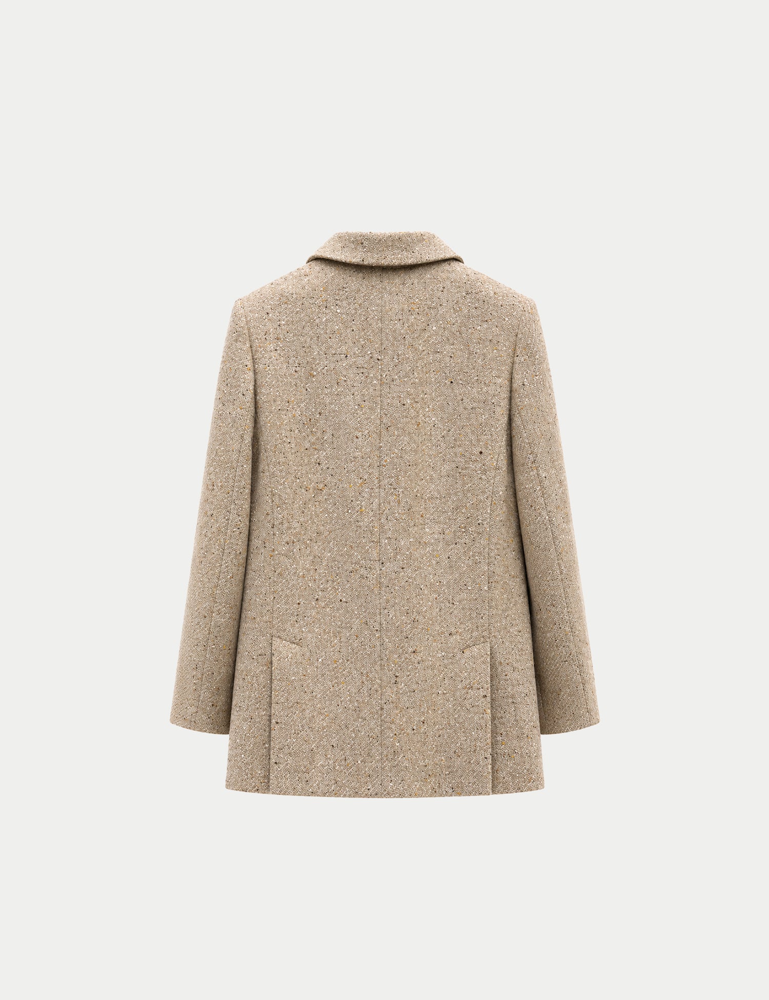 Double-breasted fitted coat with accentuated shoulders in black