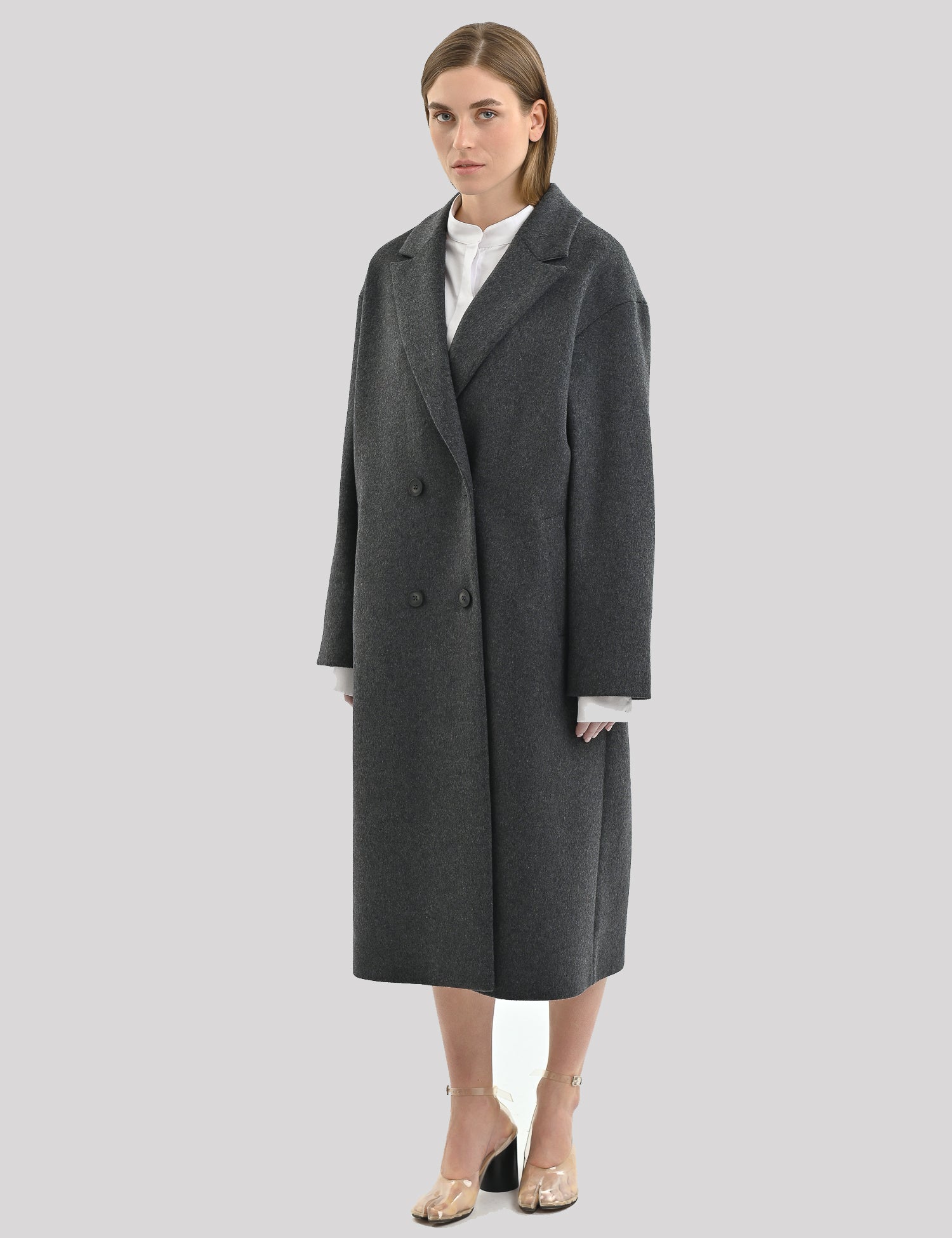 Dropped-shoulder coat in black