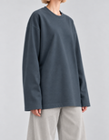 Cropped cupro tennis shirt with dropped shoulders