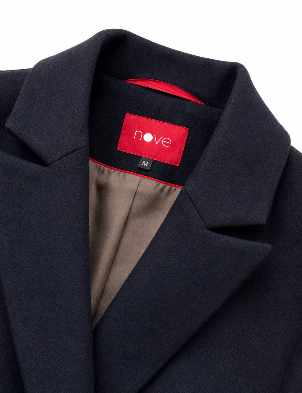 Double-breasted fitted coat with accentuated shoulders in black