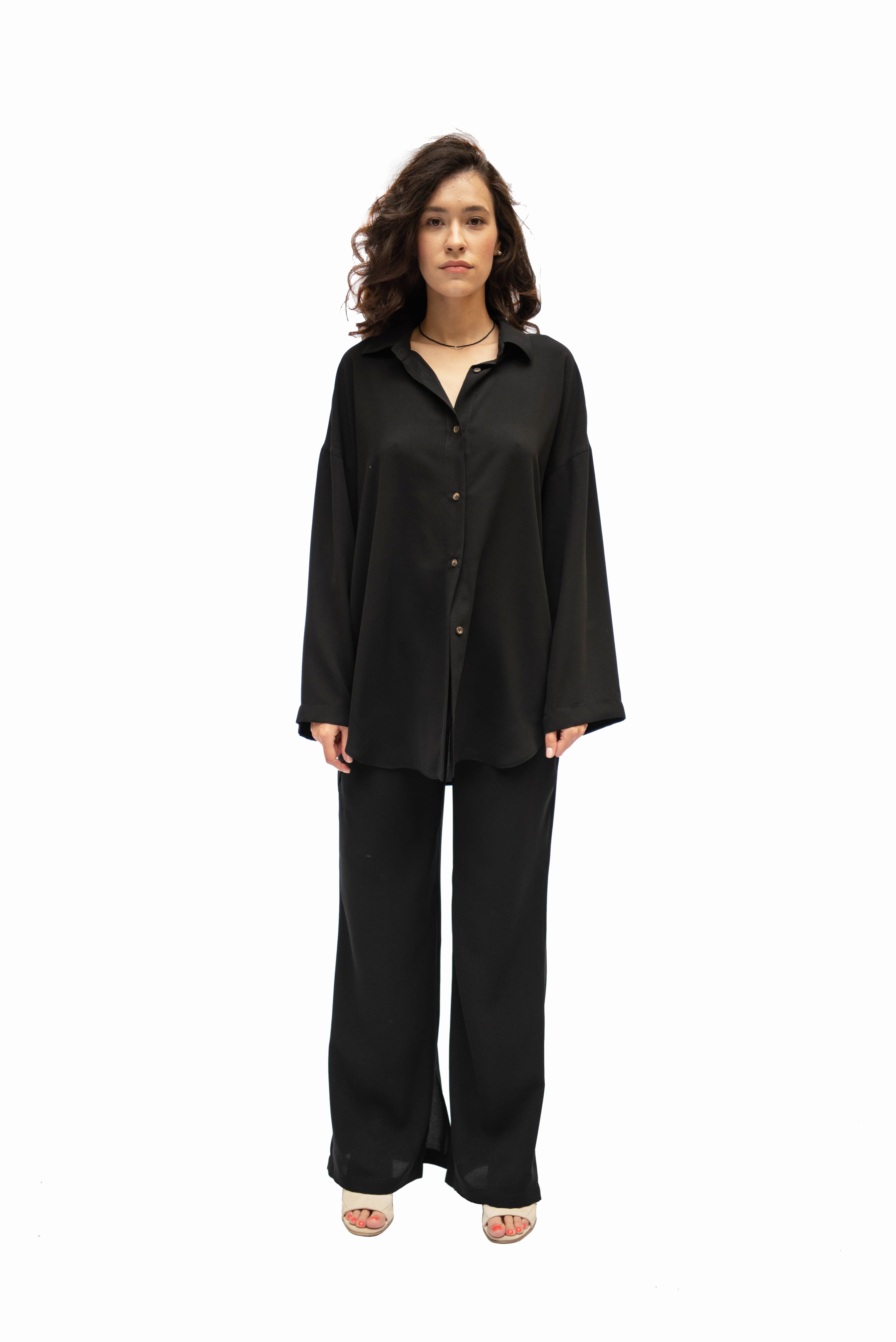Black loose-fitting linen trousers
