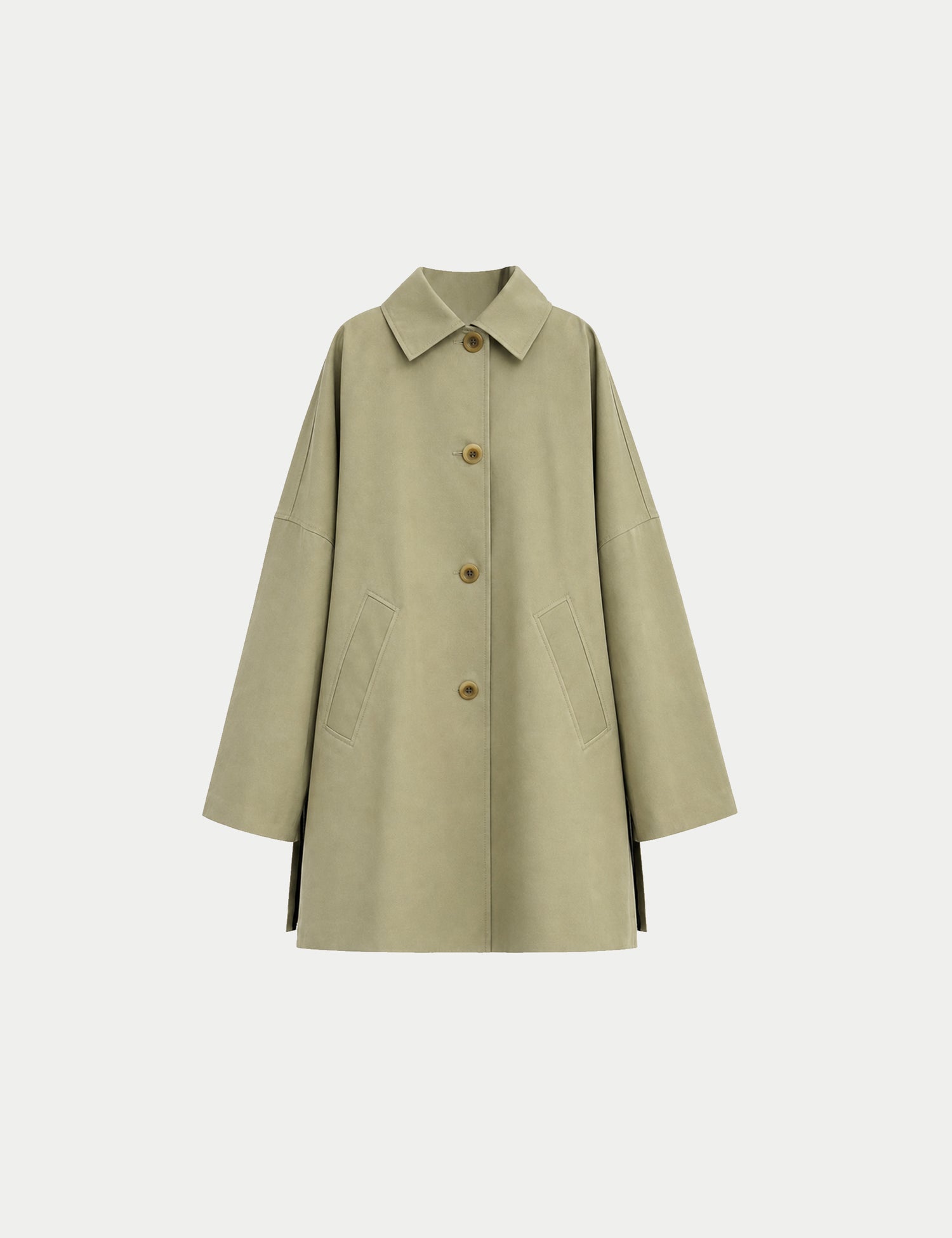 Double-breasted fitted coat with accentuated shoulders in black