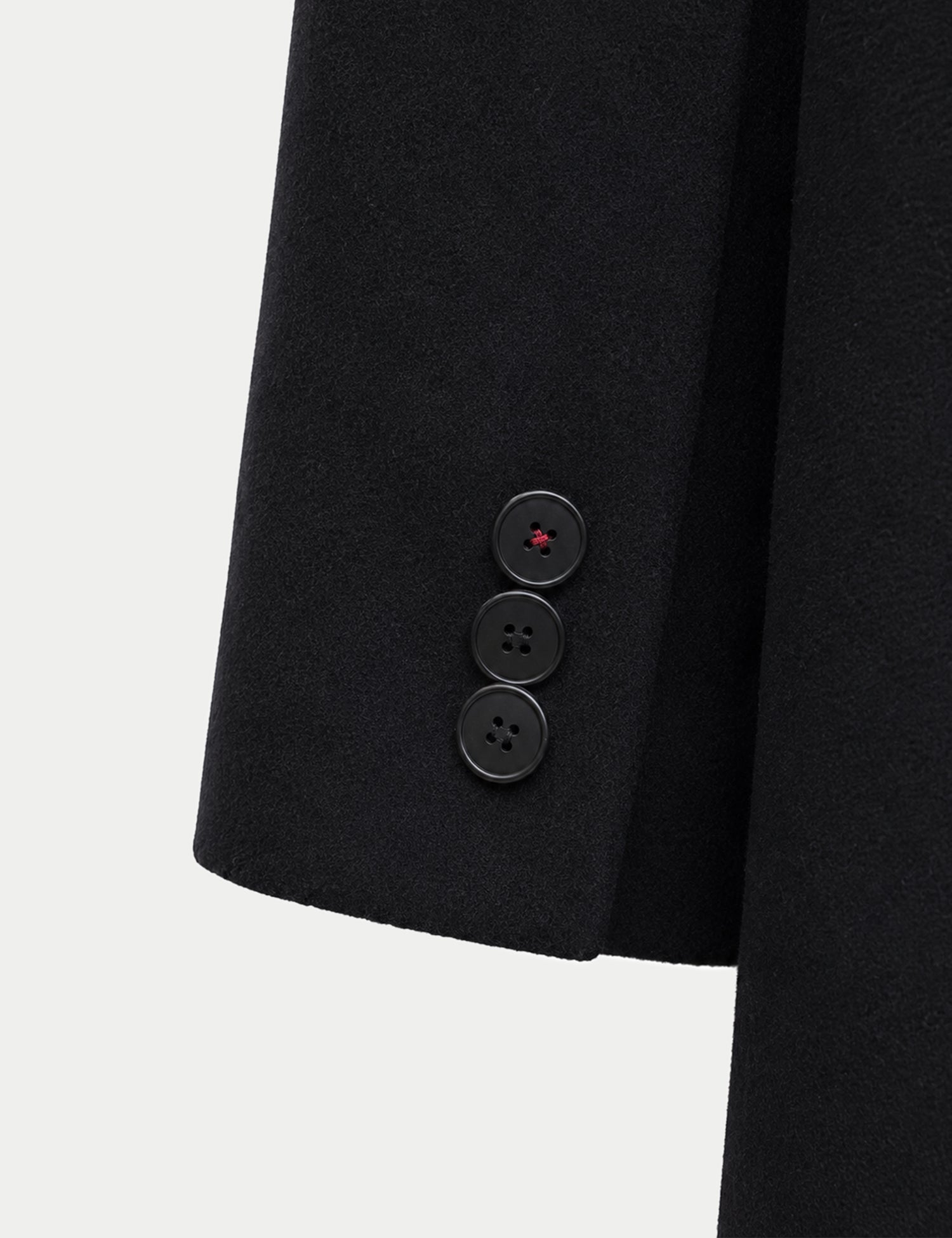 Double-breasted fitted coat with accentuated shoulders in black