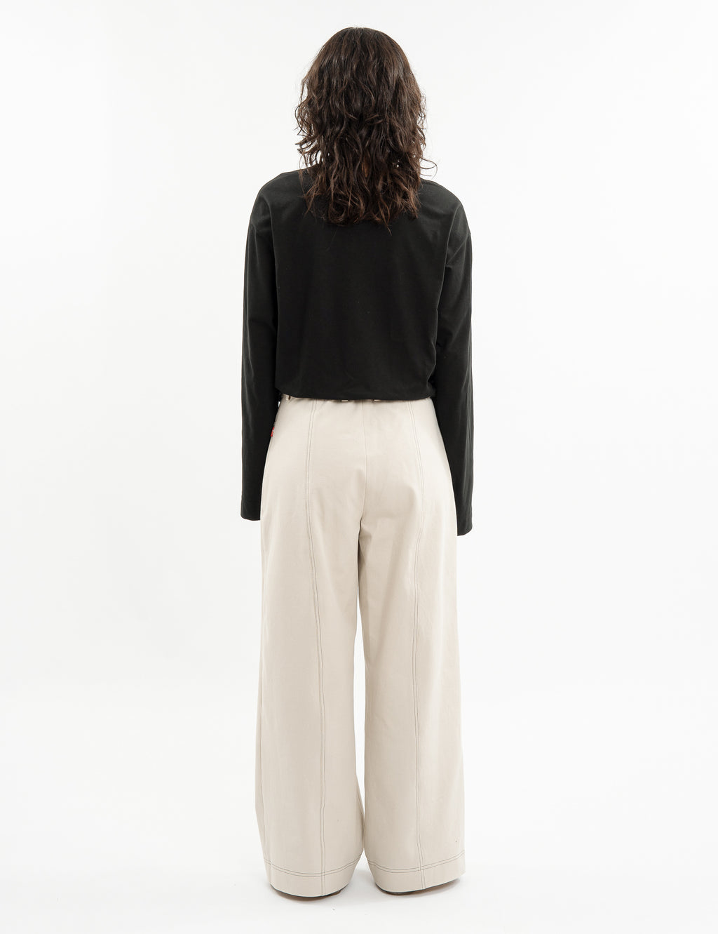 Cropped cupro tennis shirt with dropped shoulders