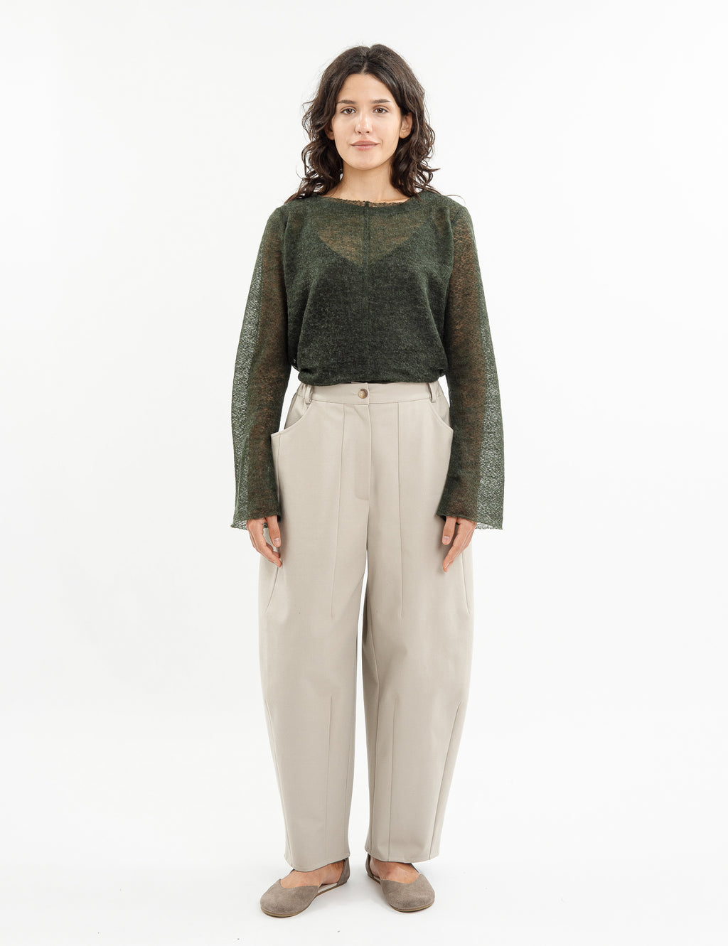 Black loose-fitting linen trousers