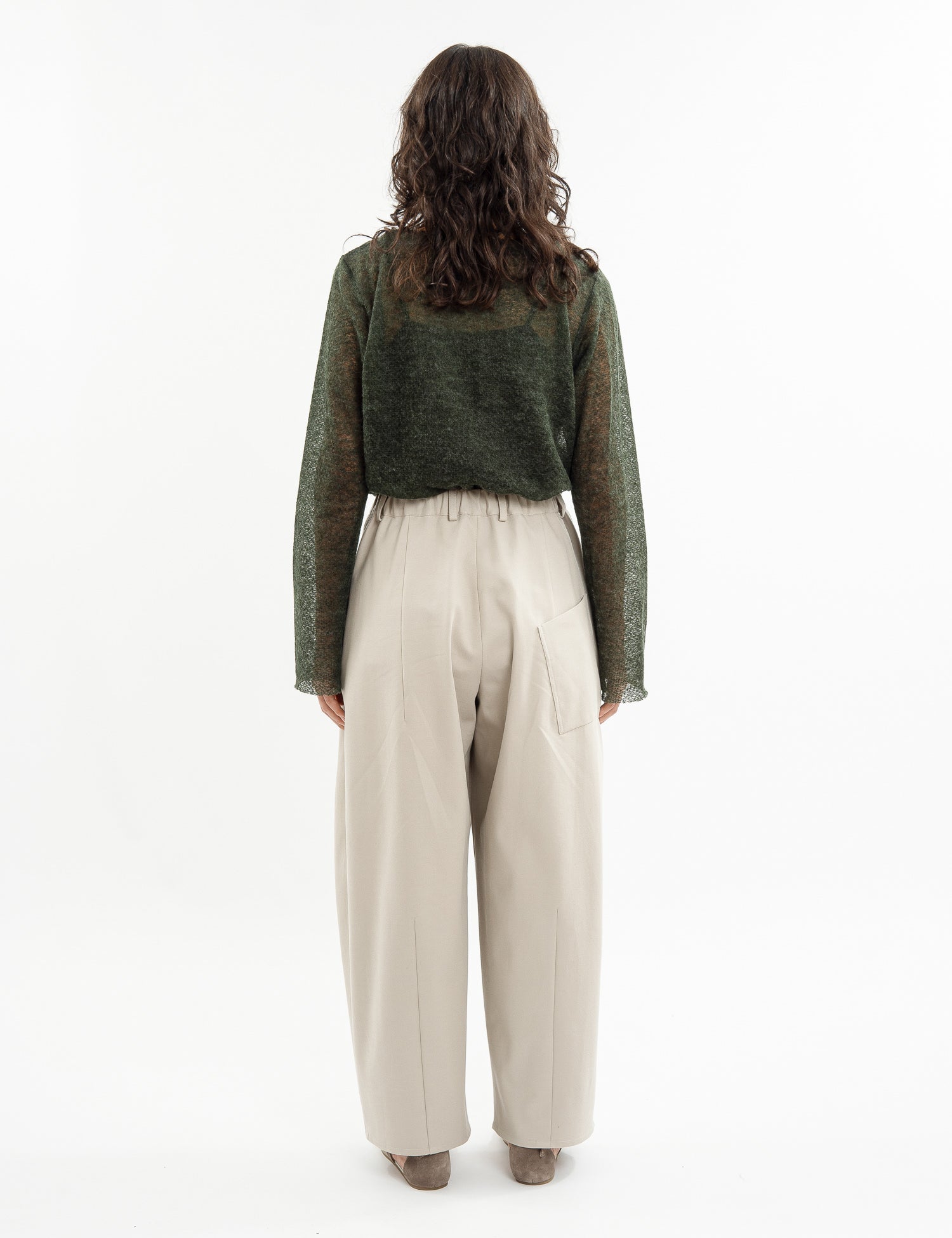 Black loose-fitting linen trousers