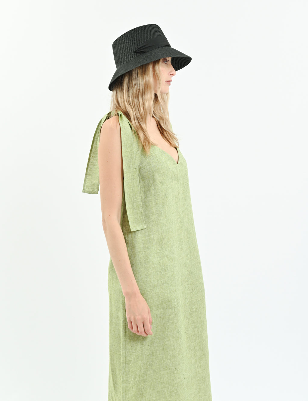 Cropped cupro tennis shirt with dropped shoulders