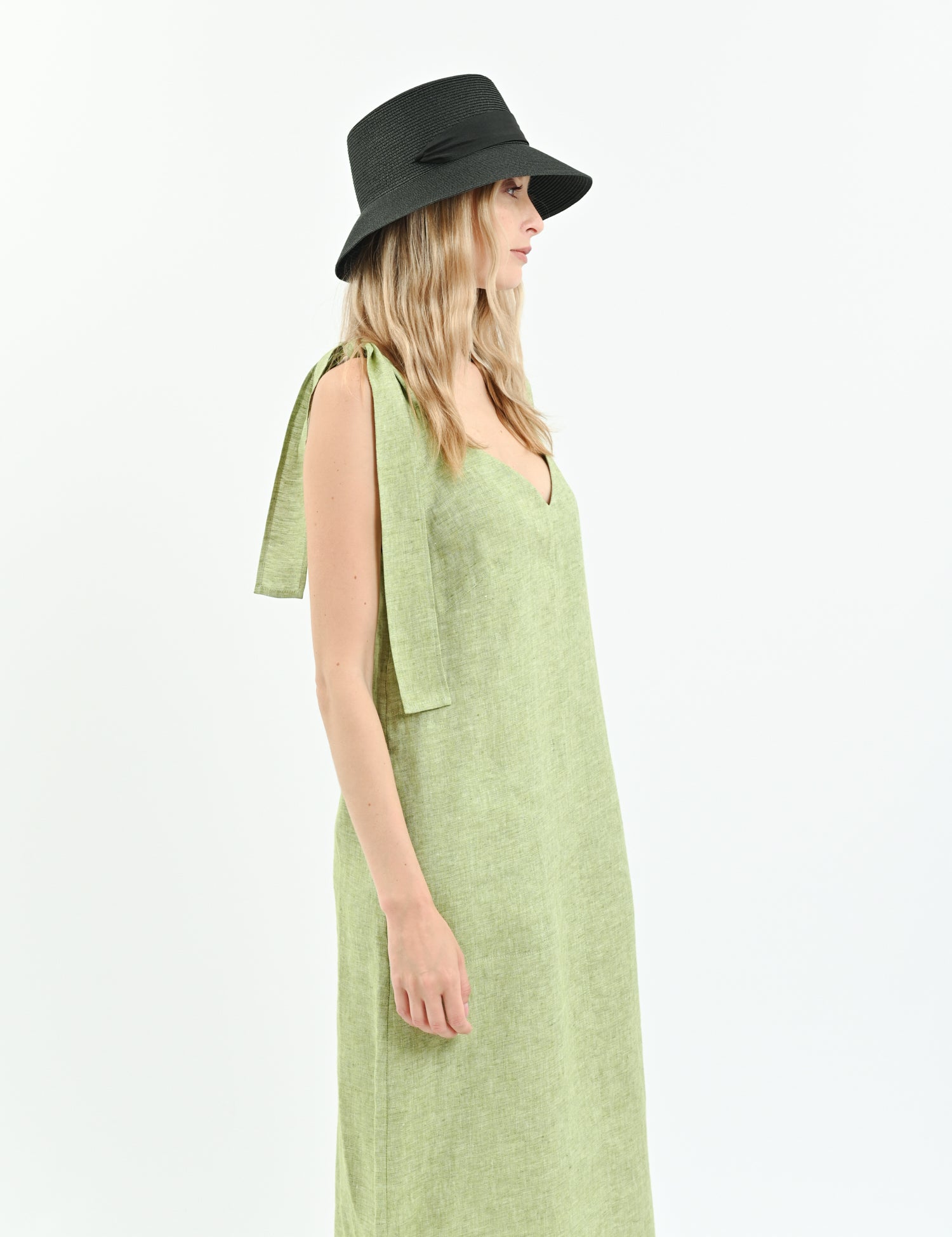 Cropped cupro tennis shirt with dropped shoulders
