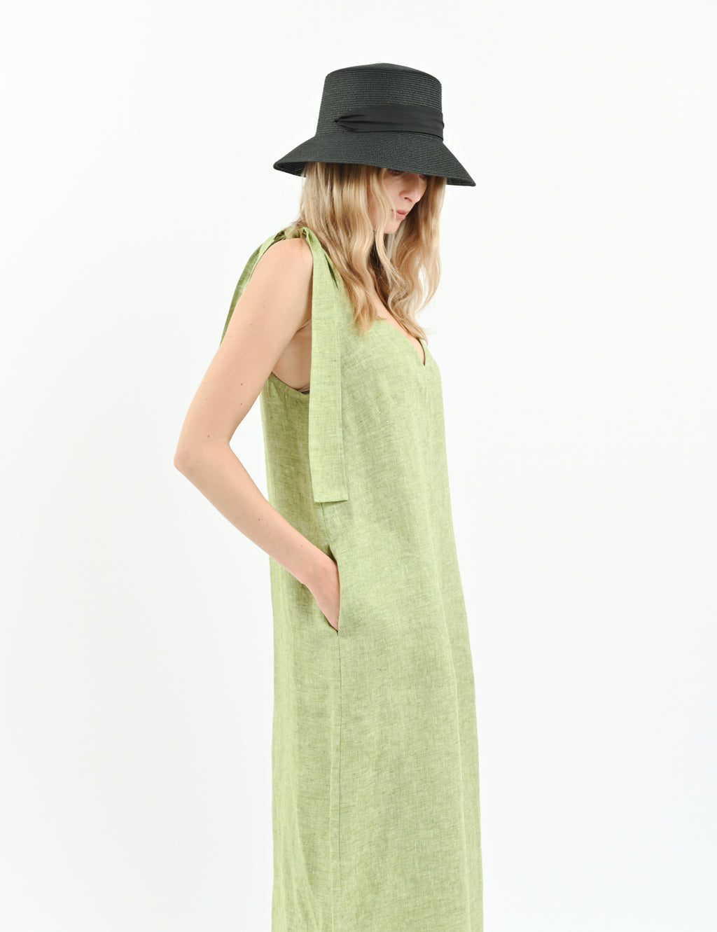 Cropped cupro tennis shirt with dropped shoulders