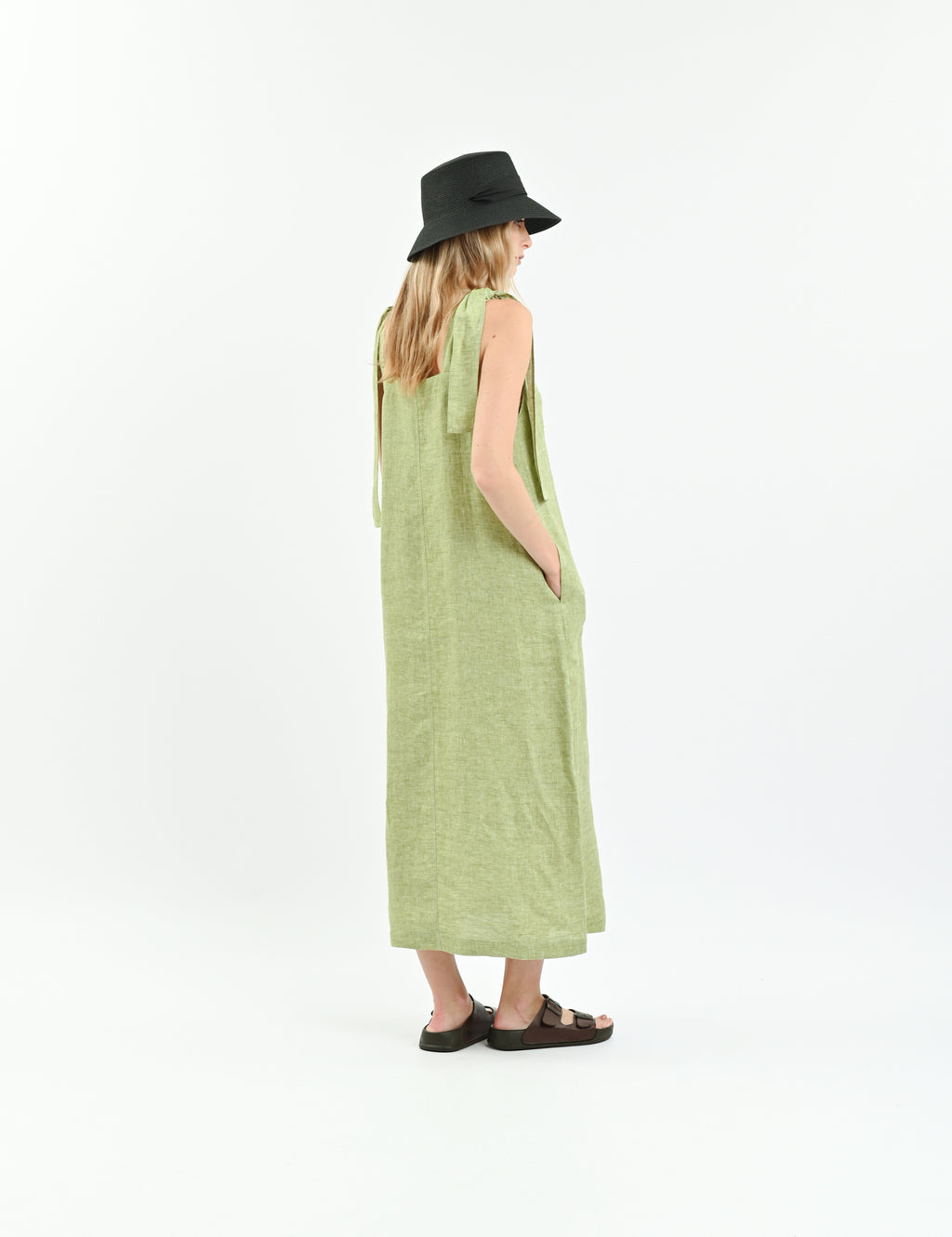 Cropped cupro tennis shirt with dropped shoulders