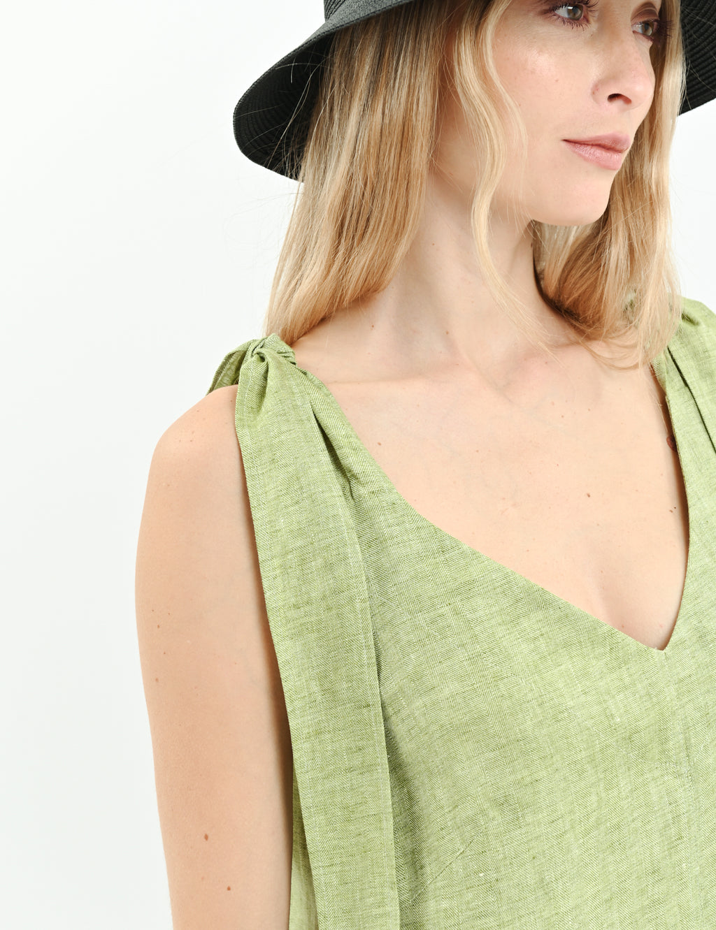 Cropped cupro tennis shirt with dropped shoulders