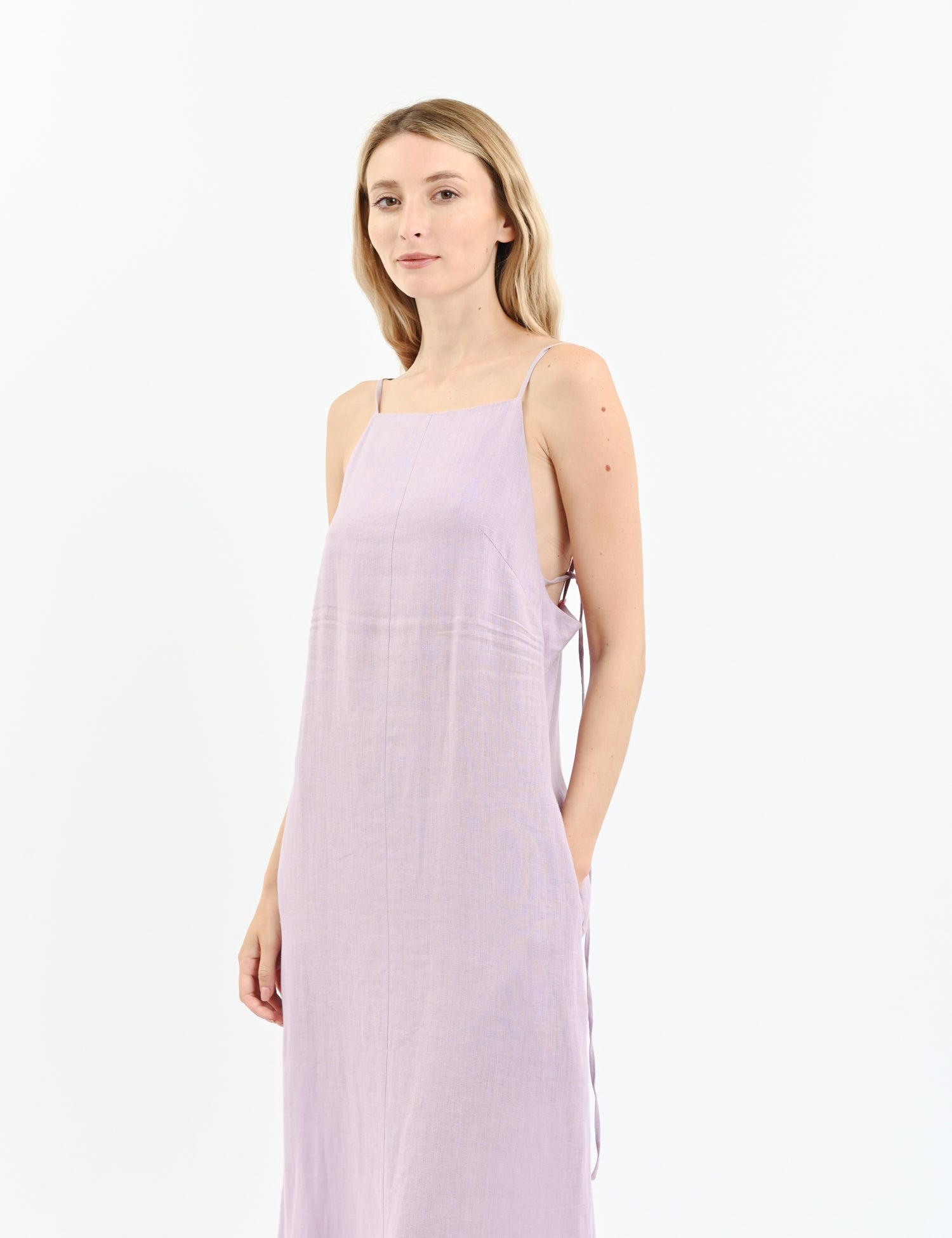 Cropped cupro tennis shirt with dropped shoulders