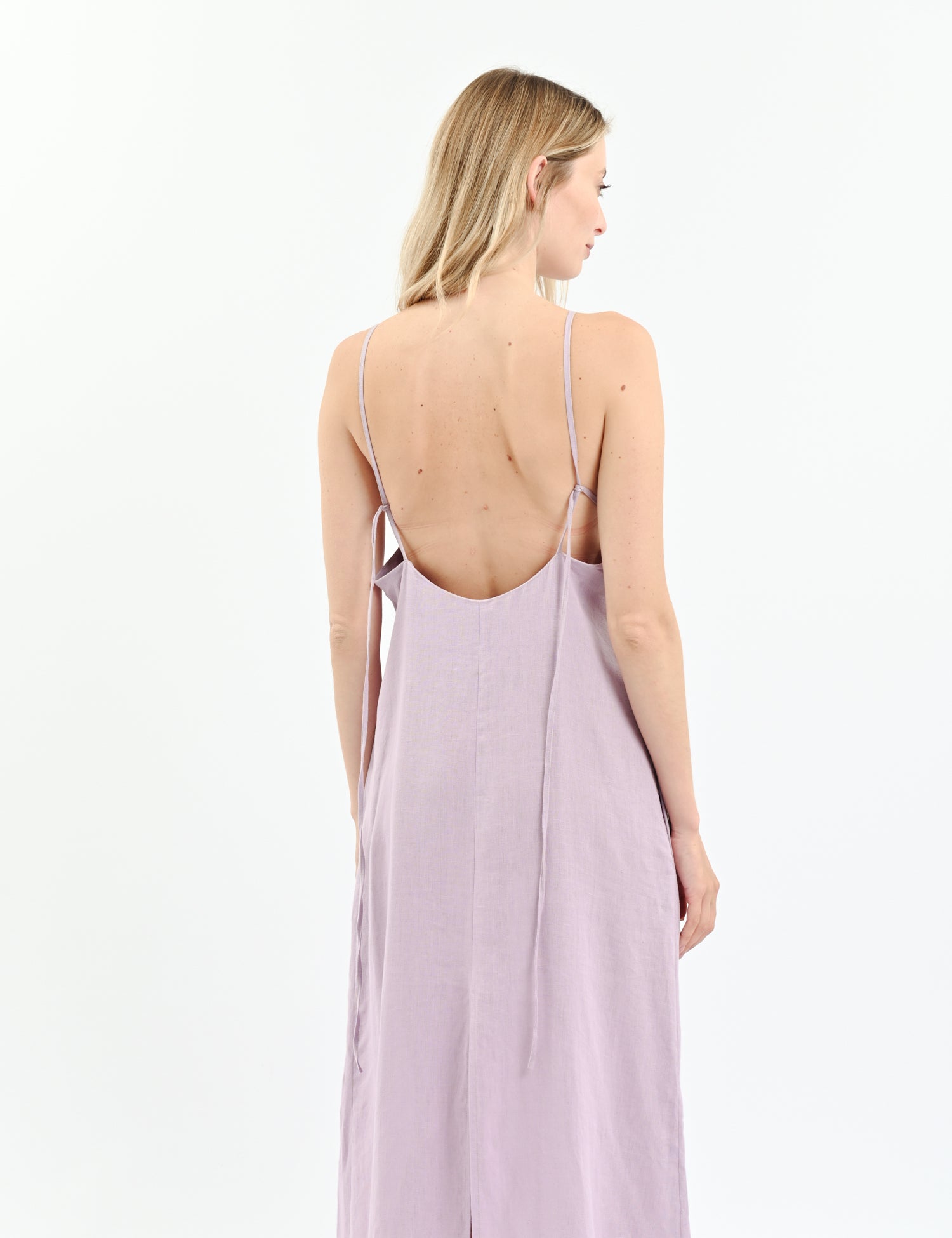 Cropped cupro tennis shirt with dropped shoulders
