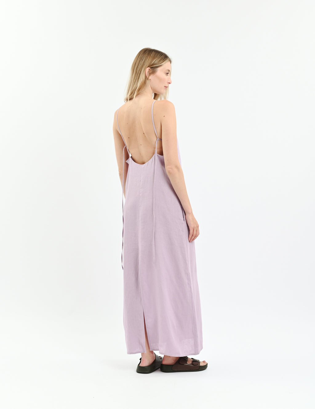 Cropped cupro tennis shirt with dropped shoulders
