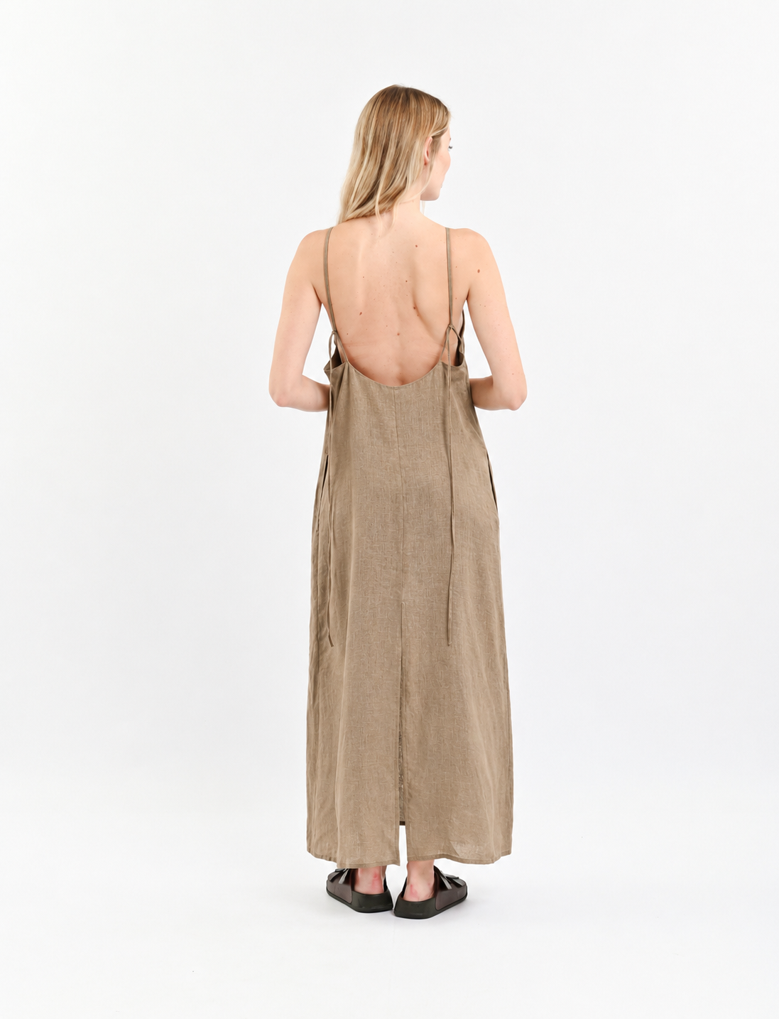 Cropped cupro tennis shirt with dropped shoulders