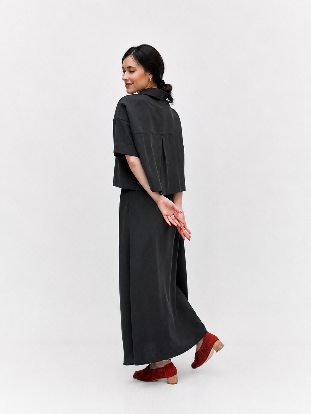 Acetate skirt in greige