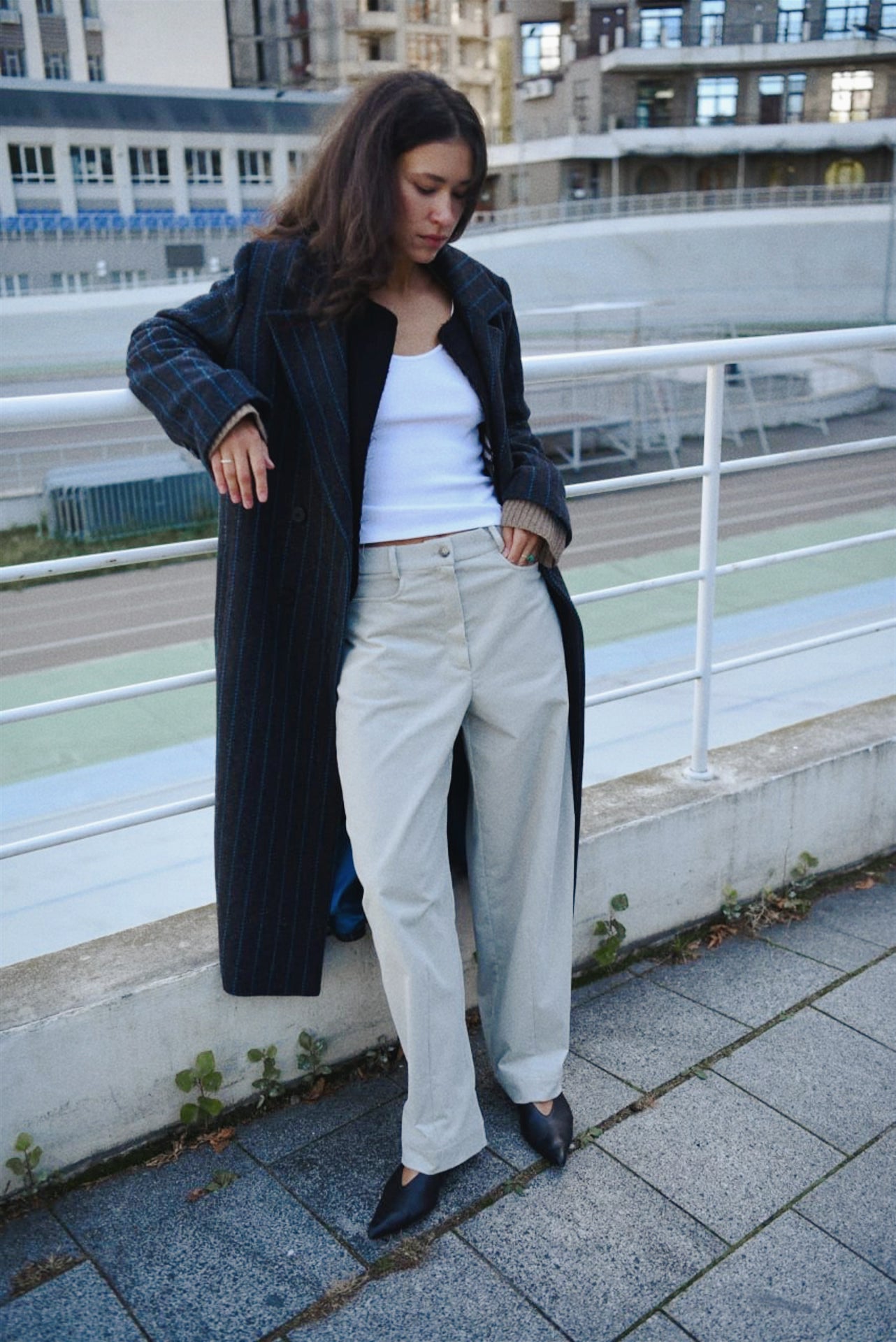 Corduroy barrel-leg pants