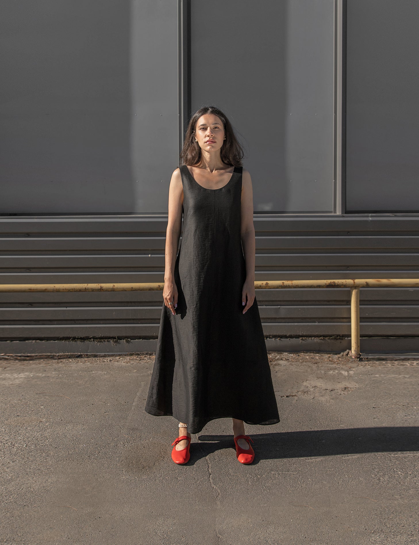 Cropped cupro tennis shirt with dropped shoulders