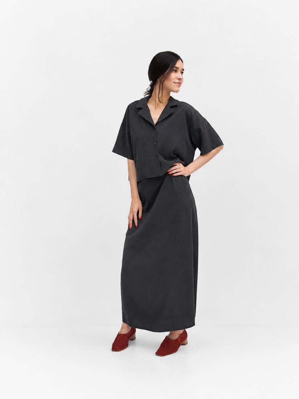 Acetate skirt in greige